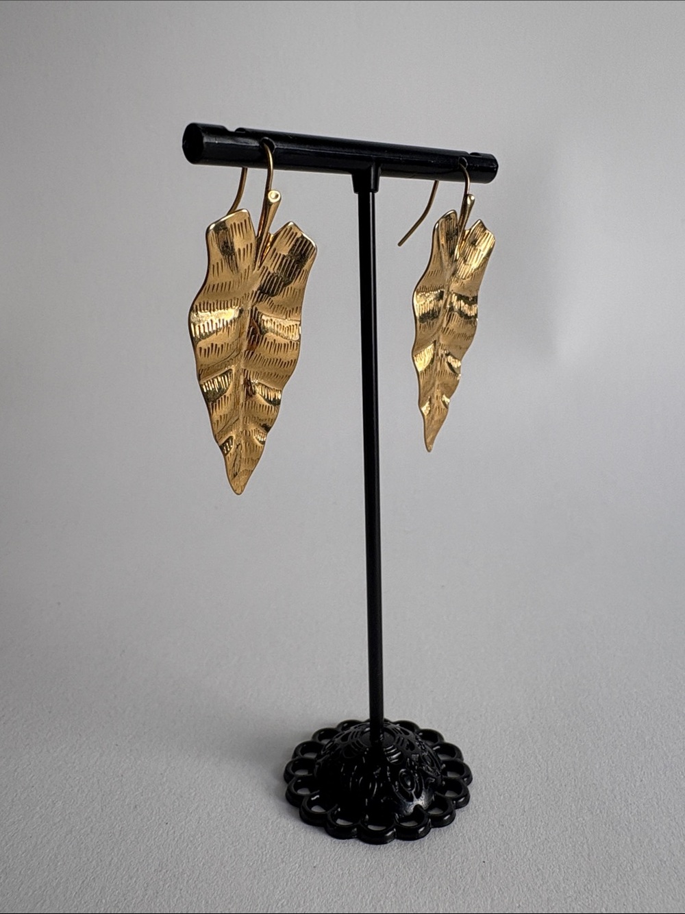 Gold Leaf Texture Drop Earrings Statement Women Jewelry - Picture 2 of 4